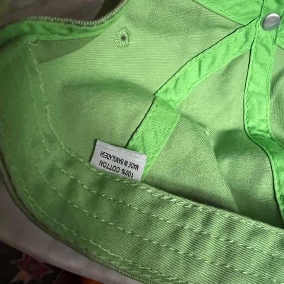 Women's Masters Golf Hat, Magnolia Lane, Green with Gold Logo, Adjustable Strap - Picture 6 of 8